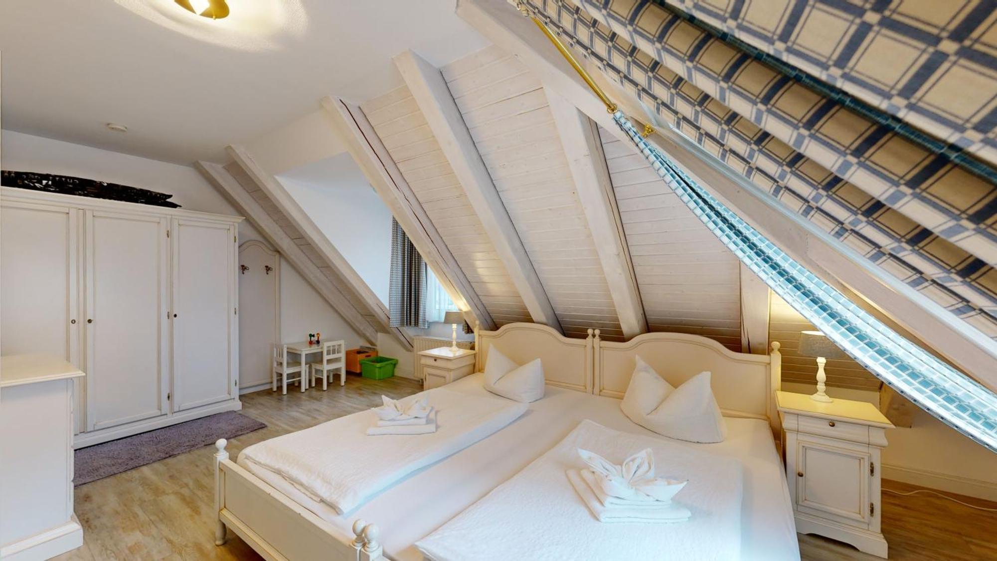 Fewos Direkt Am , Mit Balkon Und Teilweise Mit Meerblick, Haus Strelasund, * Binz