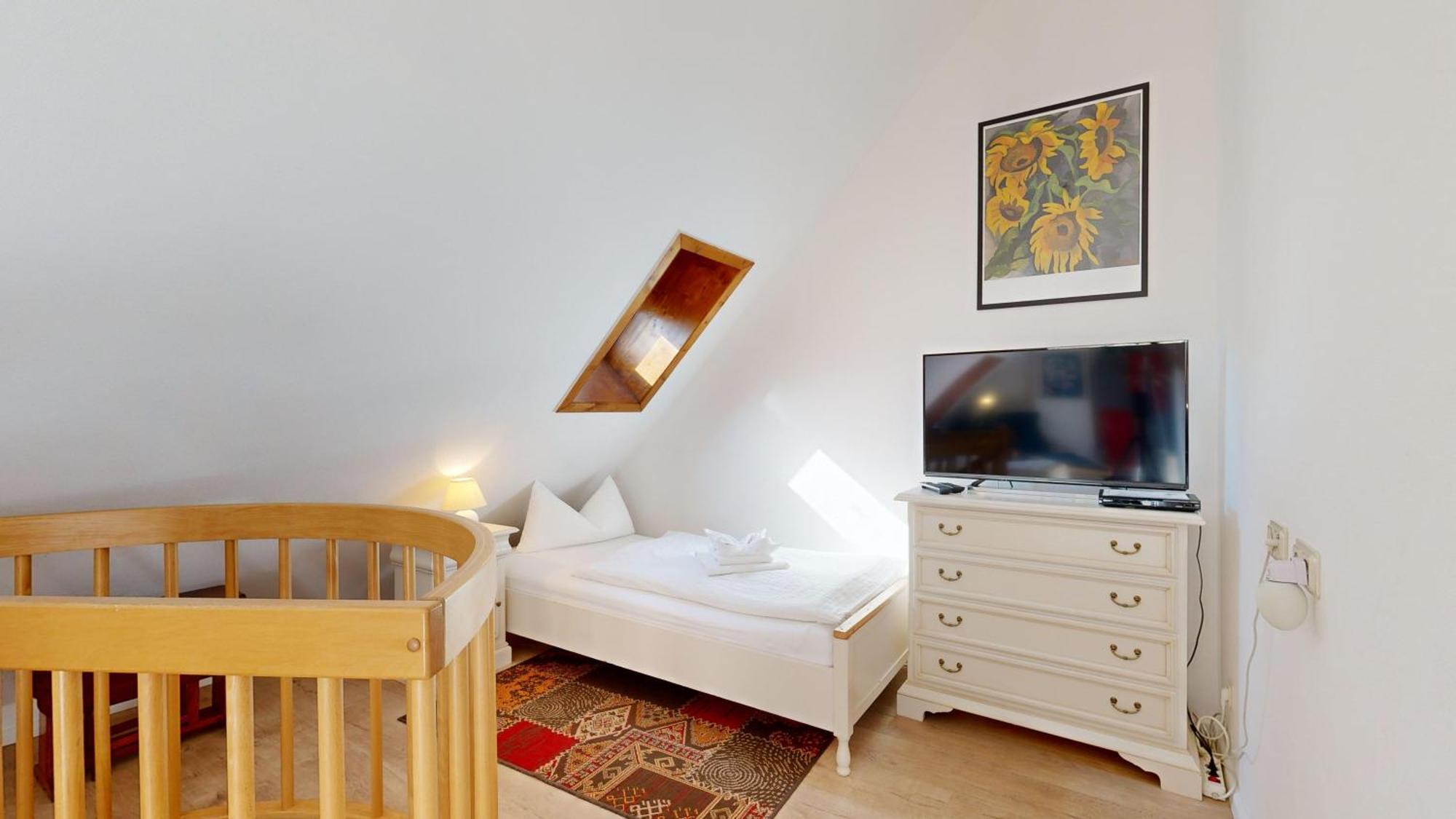 Fewos Direkt Am , Mit Balkon Und Teilweise Mit Meerblick, Haus Strelasund, *